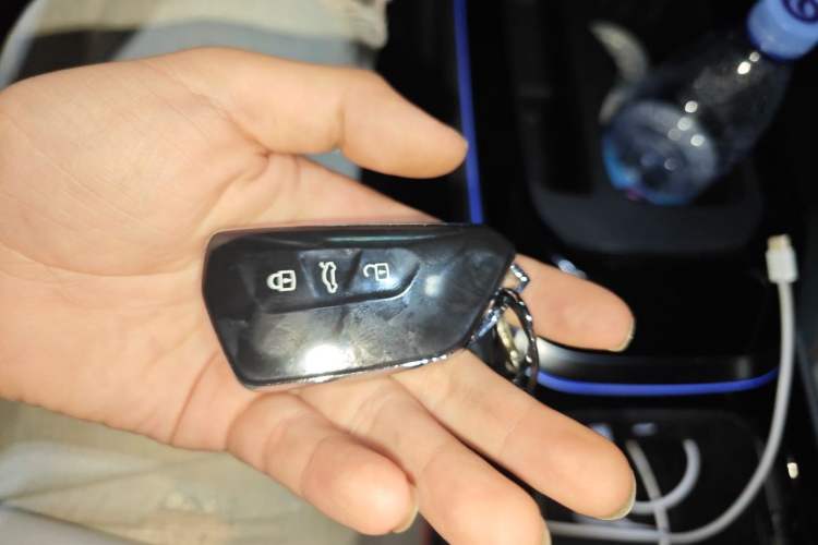 Used Volkswagen ID.4 CROZZ 2022 High-Performance PRIME Edition Vehicle Key
