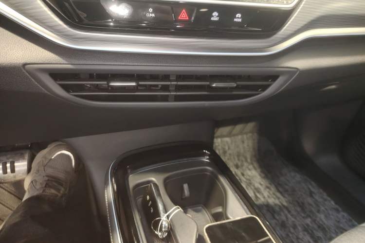 Used Volkswagen ID.4 CROZZ 2022 Pure Edition Limited Edition Audio And AC Panel