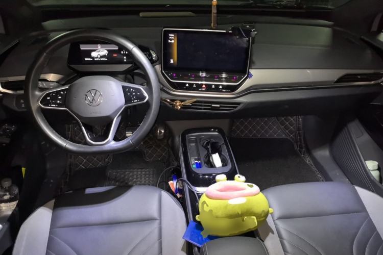 Used Volkswagen ID.4 CROZZ 2022 Long-Range PURE+ Edition Center Console