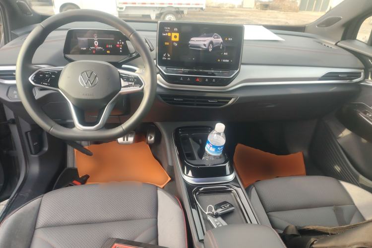 Used Volkswagen ID.4 CROZZ 2022 High-Performance PRIME Edition Center Console