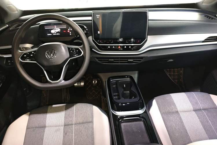 Used Volkswagen ID.4 CROZZ 2022 Standard Range PURE Edition Center Console