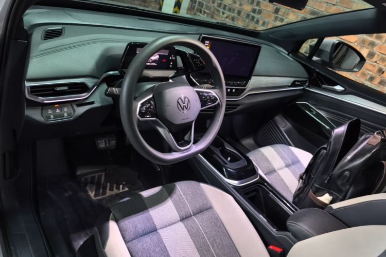 Used Volkswagen ID.4 CROZZ 2022 Pure Edition Limited Edition Center Console