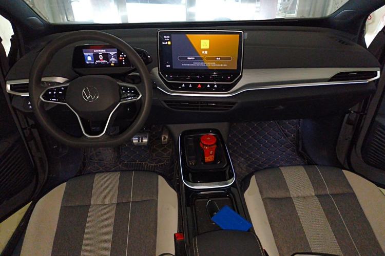 Used Volkswagen ID.4 CROZZ 2022 Long-Range PURE+ Edition Center Console