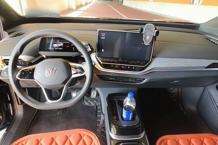 Used Volkswagen ID.4 CROZZ 2022 Long-Range PURE+ Edition Center Console