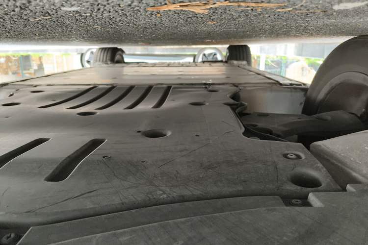 Used Volkswagen ID.4 CROZZ 2022 Standard Range PURE Edition Chassis Front