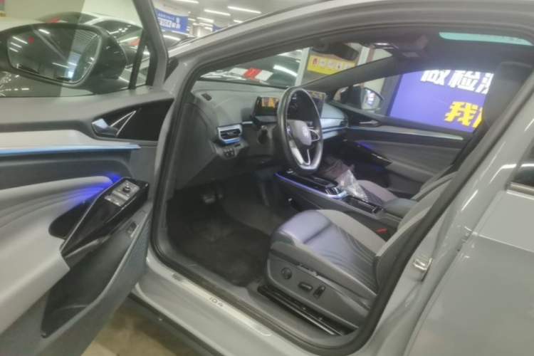 Used Volkswagen ID.4 CROZZ 2022 Long-Range Lite PRO Edition Driver Seat