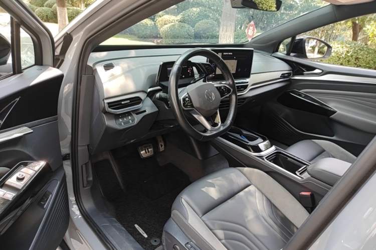 Used Volkswagen ID.4 CROZZ 2022 Long-Range Lite PRO Edition Driver Seat