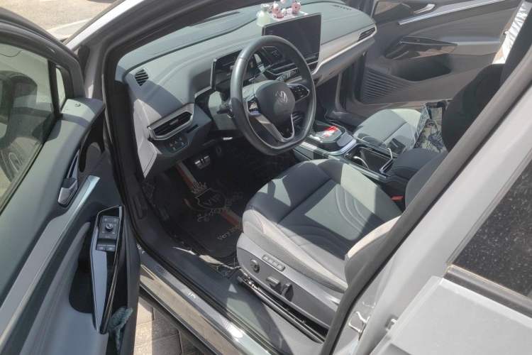 Used Volkswagen ID.4 CROZZ 2022 Long-Range Lite PRO Edition Driver Seat