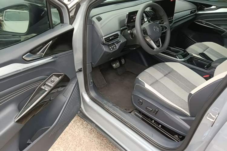 Used Volkswagen ID.4 CROZZ 2022 Pure Edition Limited Edition Driver Seat