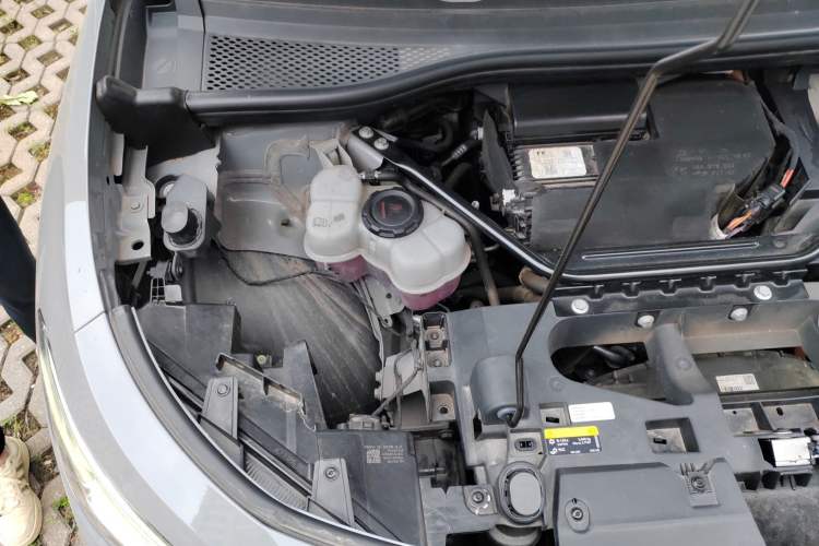 Used Volkswagen ID.4 CROZZ 2022 Pure Edition Limited Edition Engine Bay Right