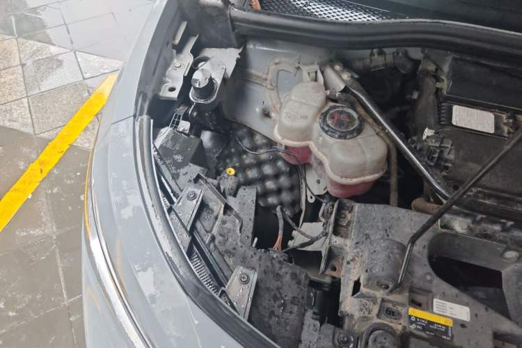 Used Volkswagen ID.4 CROZZ 2022 Long-Range Lite PRO Edition Engine Bay Right