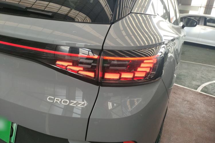 Used Volkswagen ID.4 CROZZ 2022 Long-Range Lite PRO Edition Exterior 3