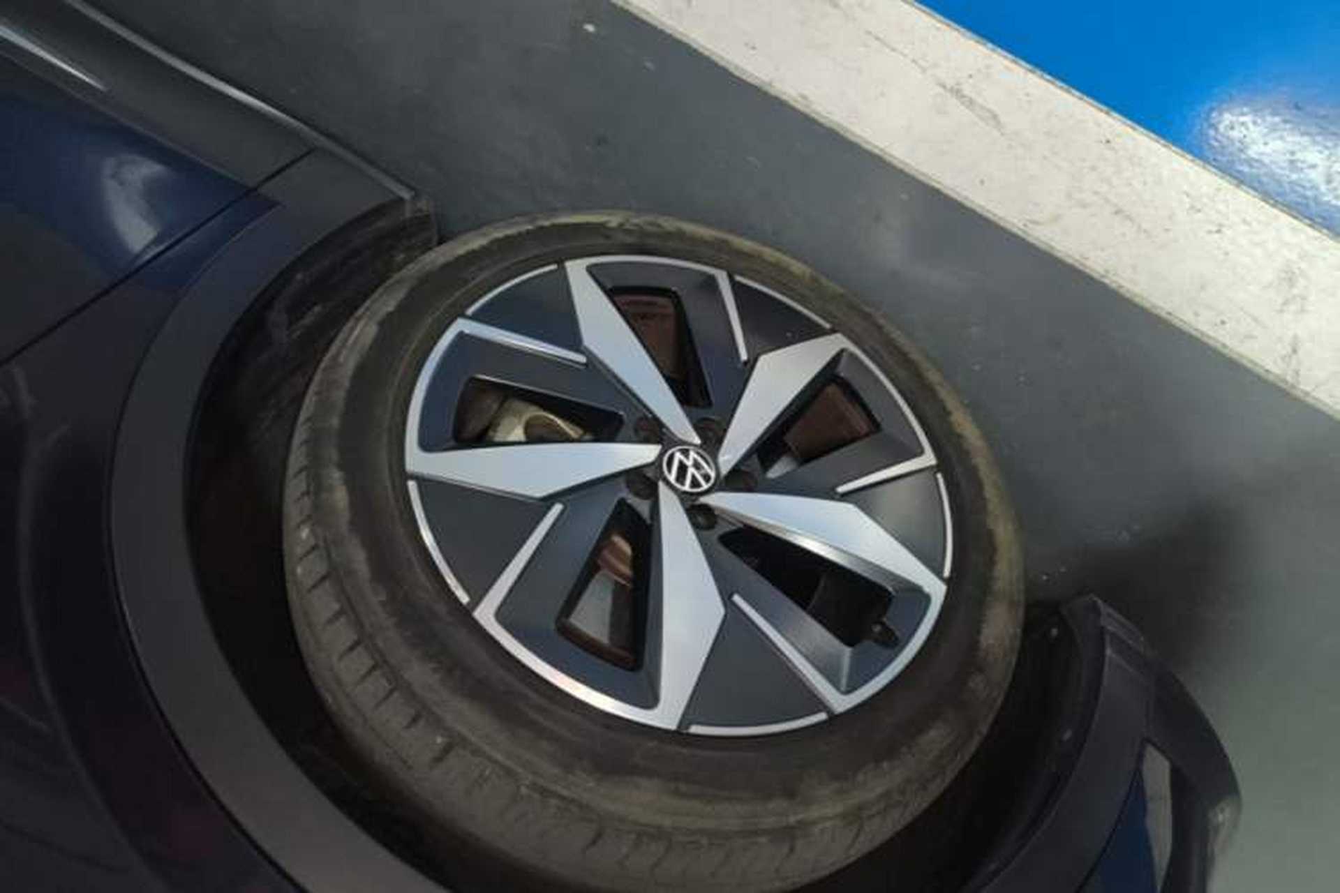 Used Volkswagen ID.4 CROZZ 2022 Long-Range Lite PRO Edition Exterior 4