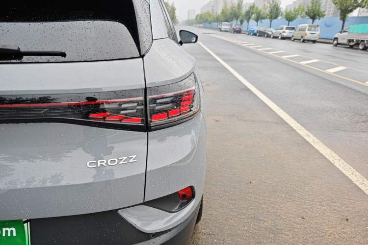 Used Volkswagen ID.4 CROZZ 2022 Long-Range PURE+ Edition Exterior 6