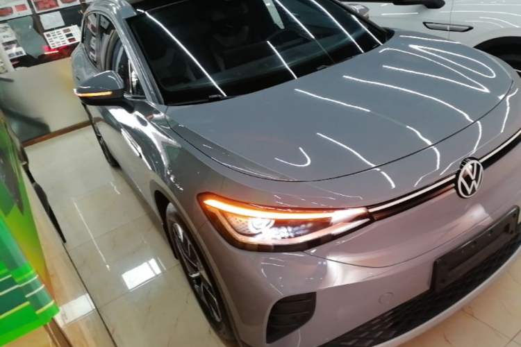 Used Volkswagen ID.4 CROZZ 2022 Pure Edition Limited Edition Front Right 45 Deg