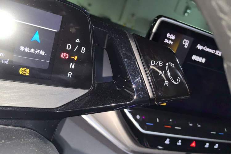 Used Volkswagen ID.4 CROZZ 2022 Long-Range PURE+ Edition Gear Lever