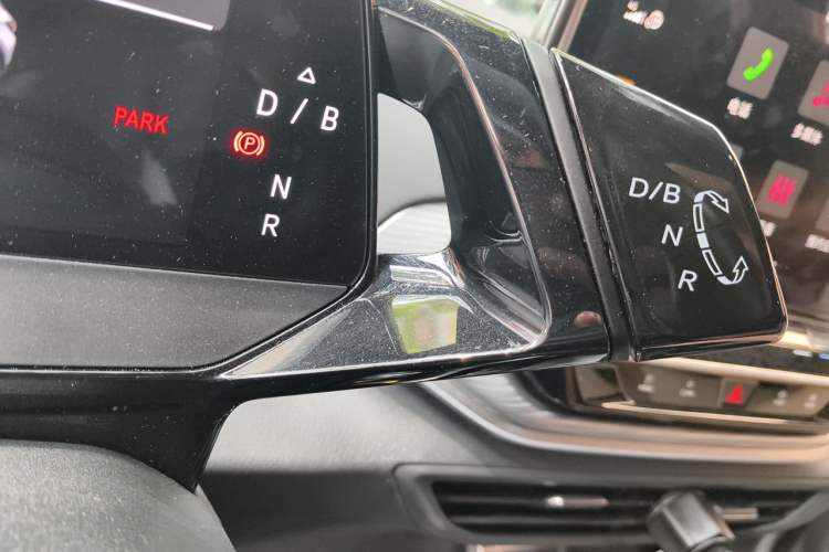 Used Volkswagen ID.4 CROZZ 2022 Standard Range PURE Edition Gear Lever