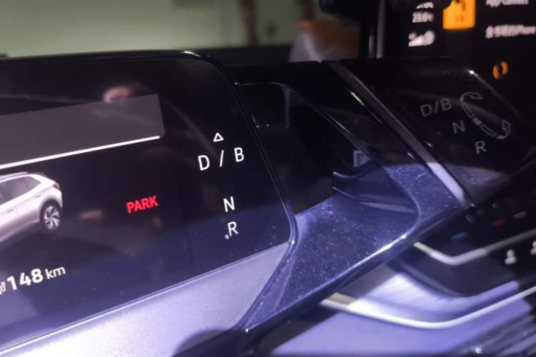 Used Volkswagen ID.4 CROZZ 2022 Standard Range PURE Edition Gear Lever