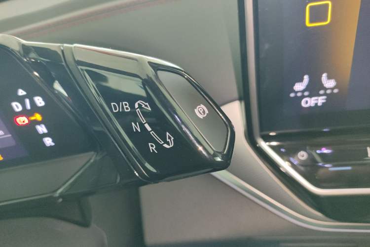 Used Volkswagen ID.4 CROZZ 2022 High-Performance PRIME Edition Gear Lever