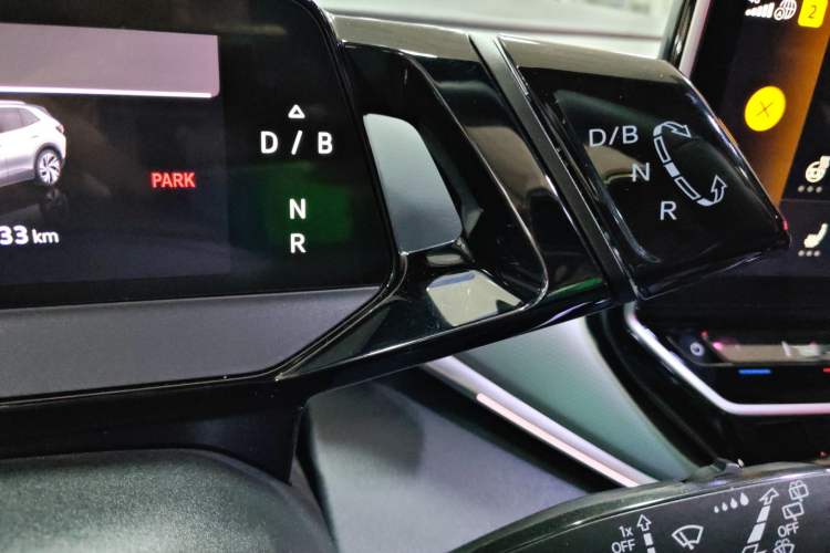 Used Volkswagen ID.4 CROZZ 2022 High-Performance PRIME Edition Gear Lever