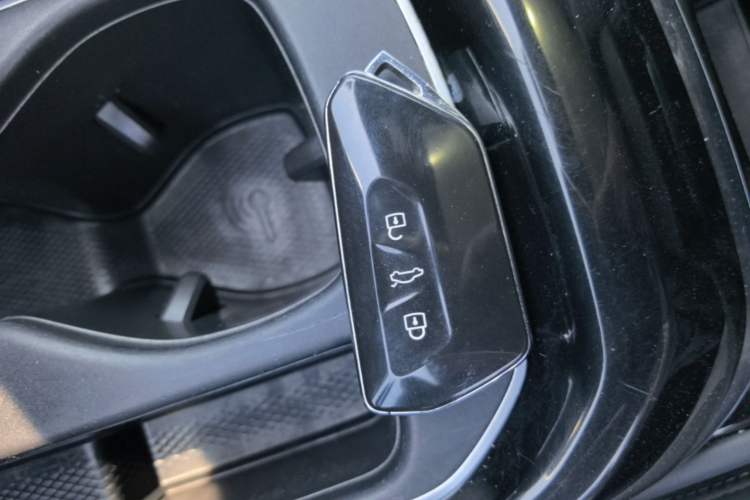 Used Volkswagen ID.4 CROZZ 2022 Long-Range Lite PRO Edition Interior 1