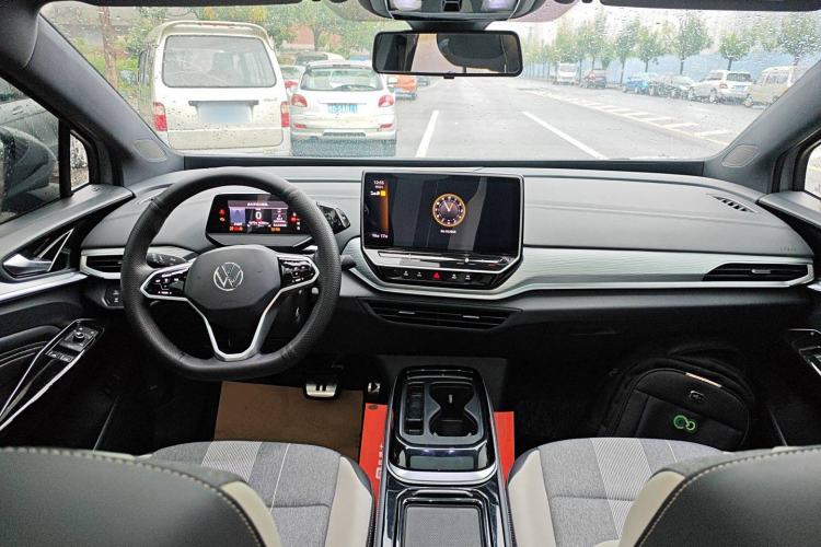 Used Volkswagen ID.4 CROZZ 2022 Long-Range PURE+ Edition Interior 2