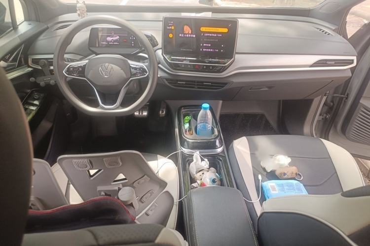 Used Volkswagen ID.4 CROZZ 2022 Pure Edition Limited Edition Interior 2