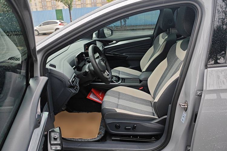 Used Volkswagen ID.4 CROZZ 2022 Long-Range PURE+ Edition Left Front Seat