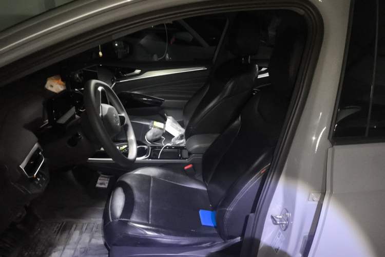 Used Volkswagen ID.4 CROZZ 2022 Standard Range PURE Edition Left Front Seat