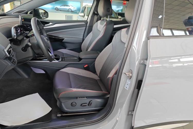 Used Volkswagen ID.4 CROZZ 2022 High-Performance PRIME Edition Left Front Seat