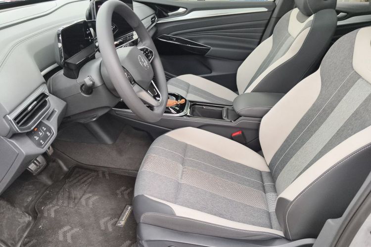 Used Volkswagen ID.4 CROZZ 2022 Pure Edition Limited Edition Left Front Seat