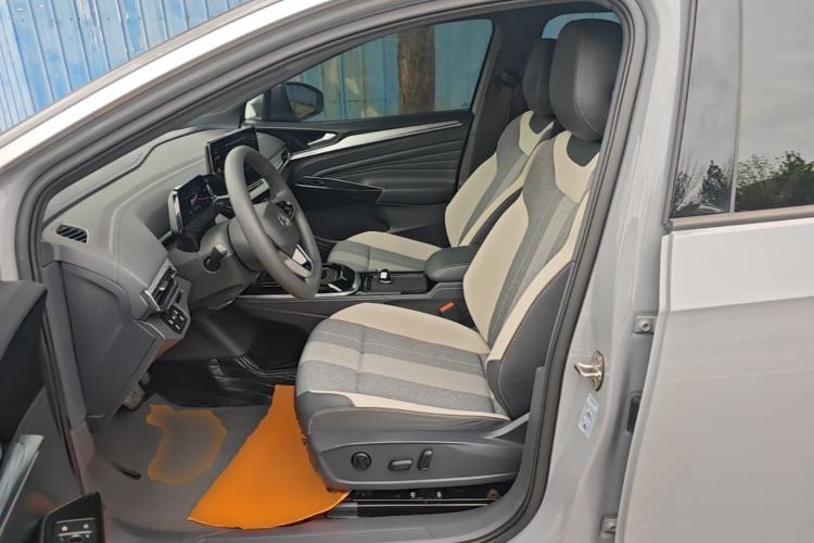 Used Volkswagen ID.4 CROZZ 2022 Long-Range PURE+ Edition Left Front Seat
