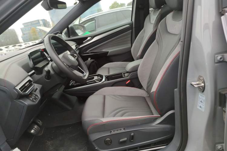 Used Volkswagen ID.4 CROZZ 2022 High-Performance PRIME Edition Left Front Seat
