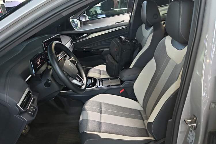 Used Volkswagen ID.4 CROZZ 2022 Pure Edition Limited Edition Left Front Seat