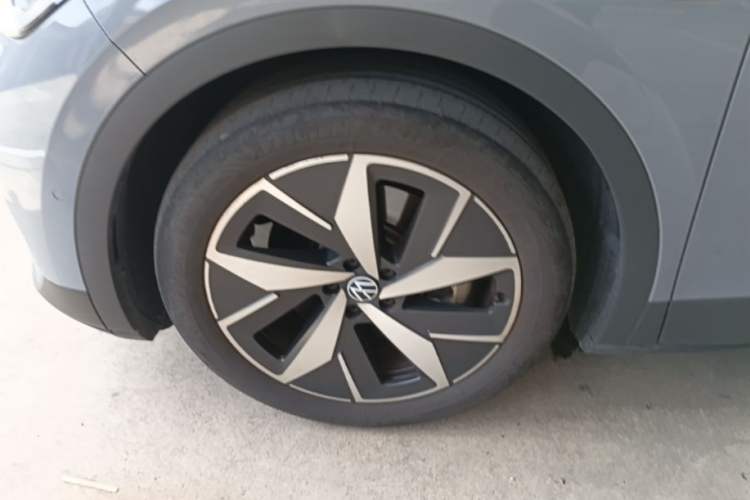 Used Volkswagen ID.4 CROZZ 2022 Long-Range Lite PRO Edition Left Front Wheel Hub