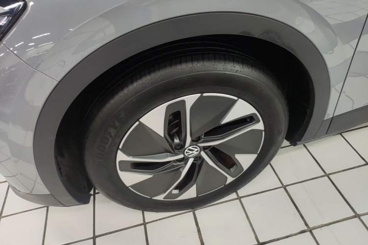 Used Volkswagen ID.4 CROZZ 2022 Pure Edition Limited Edition Left Front Wheel Hub