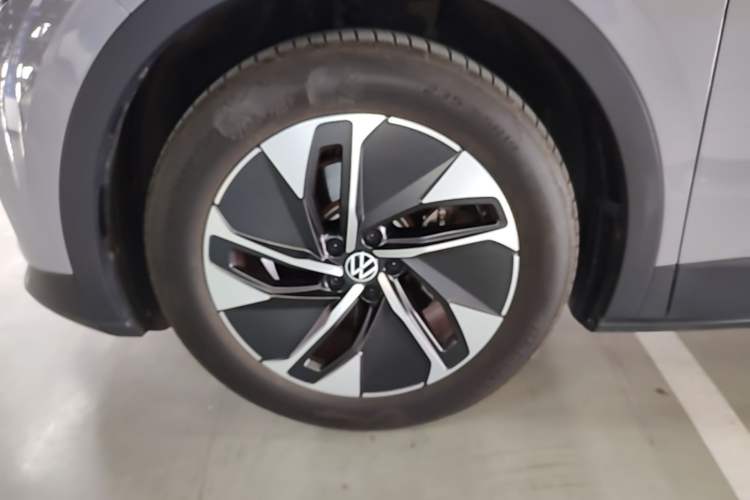 Used Volkswagen ID.4 CROZZ 2022 Pure Edition Limited Edition Left Front Wheel Hub