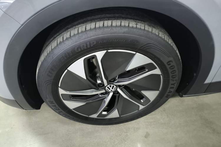 Used Volkswagen ID.4 CROZZ 2022 Pure Edition Limited Edition Left Front Wheel Hub