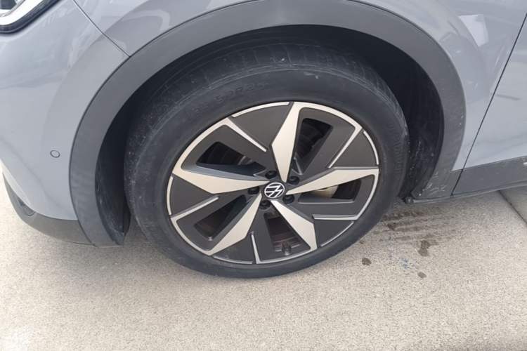 Used Volkswagen ID.4 CROZZ 2022 Long-Range Lite PRO Edition Left Front Wheel Hub
