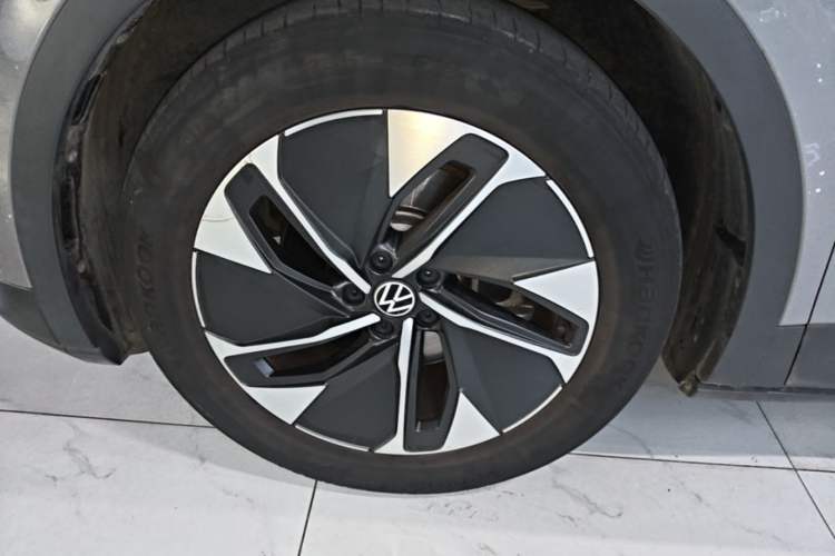 Used Volkswagen ID.4 CROZZ 2022 Pure Edition Limited Edition Left Front Wheel Hub