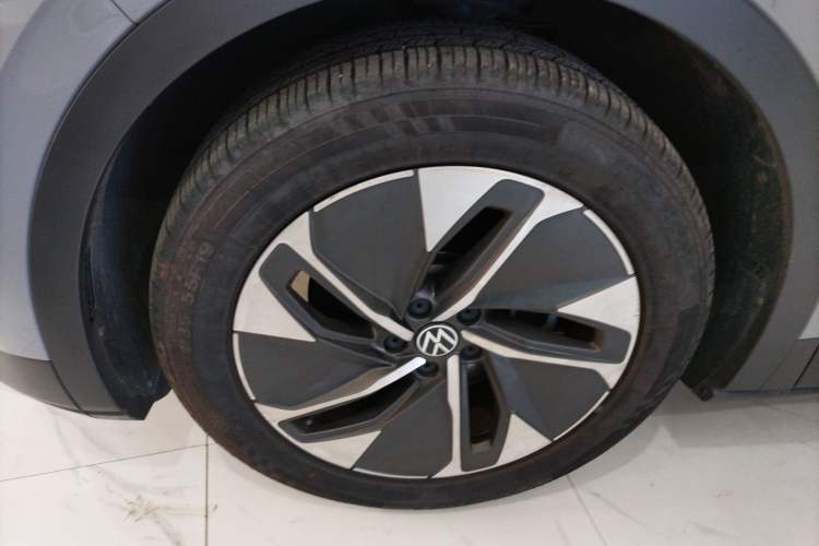 Used Volkswagen ID.4 CROZZ 2022 Pure Edition Limited Edition Left Front Wheel Hub