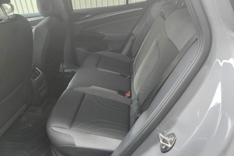 Used Volkswagen ID.4 CROZZ 2022 Long-Range Lite PRO Edition Left Rear Seat