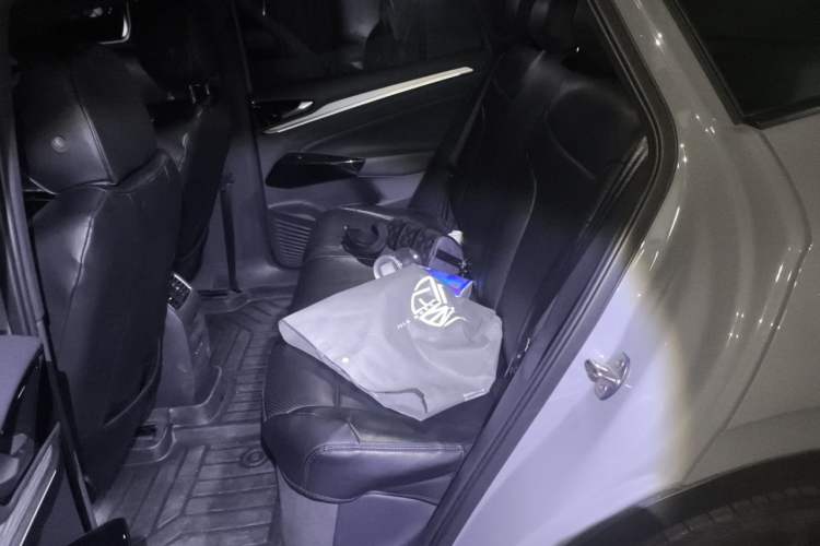 Used Volkswagen ID.4 CROZZ 2022 Standard Range PURE Edition Left Rear Seat