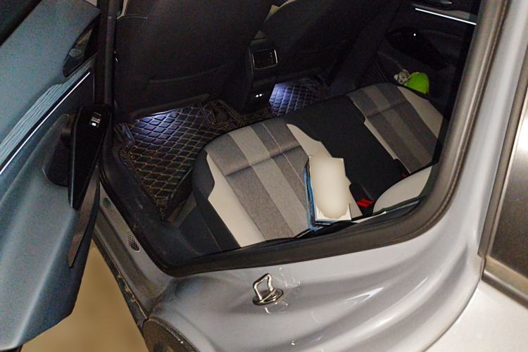 Used Volkswagen ID.4 CROZZ 2022 Long-Range PURE+ Edition Left Rear Seat