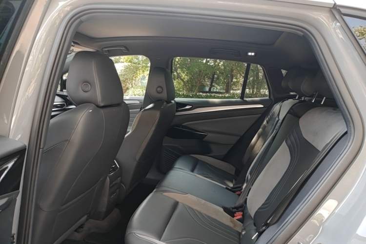 Used Volkswagen ID.4 CROZZ 2022 Long-Range Lite PRO Edition Left Rear Seat