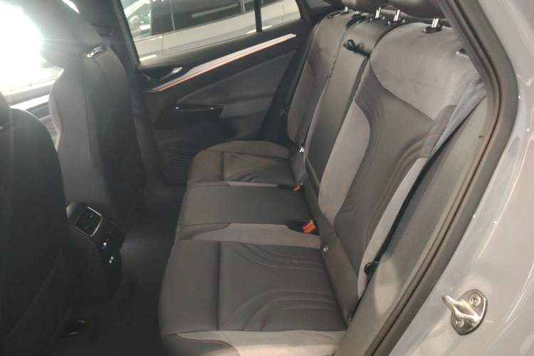 Used Volkswagen ID.4 CROZZ 2022 High-Performance PRIME Edition Left Rear Seat