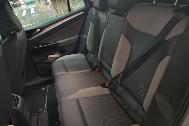 Used Volkswagen ID.4 CROZZ 2022 Long-Range Lite PRO Edition Left Rear Seat