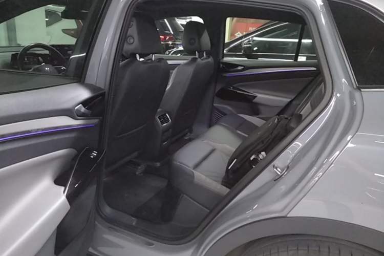 Used Volkswagen ID.4 CROZZ 2022 Long-Range PURE+ Edition Left Rear Seat