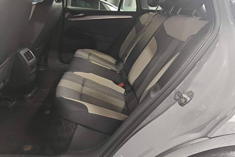 Used Volkswagen ID.4 CROZZ 2022 Pure Edition Limited Edition Left Rear Seat