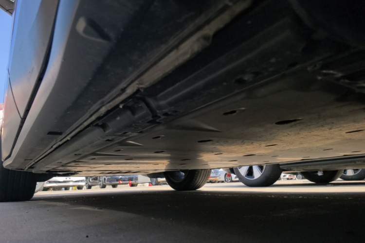 Used Volkswagen ID.4 CROZZ 2022 Long-Range Lite PRO Edition Left Side Sill